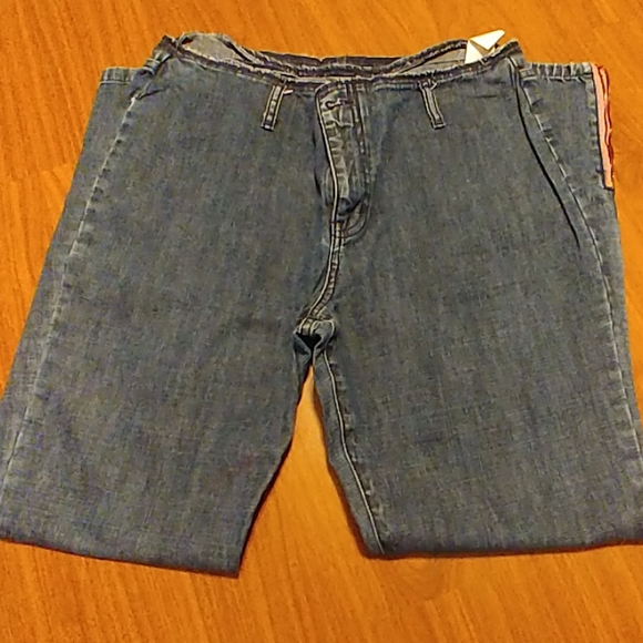 Jeans - Picture 2 of 3